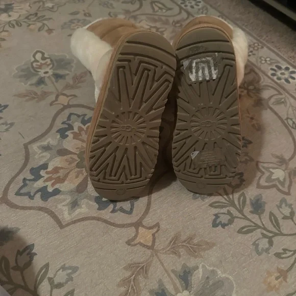 UGG Tan chillapeek tall boots - Picture 5 of 5